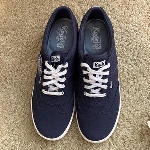 NWOT Navy Blue Kegs with Dream Foam Memory